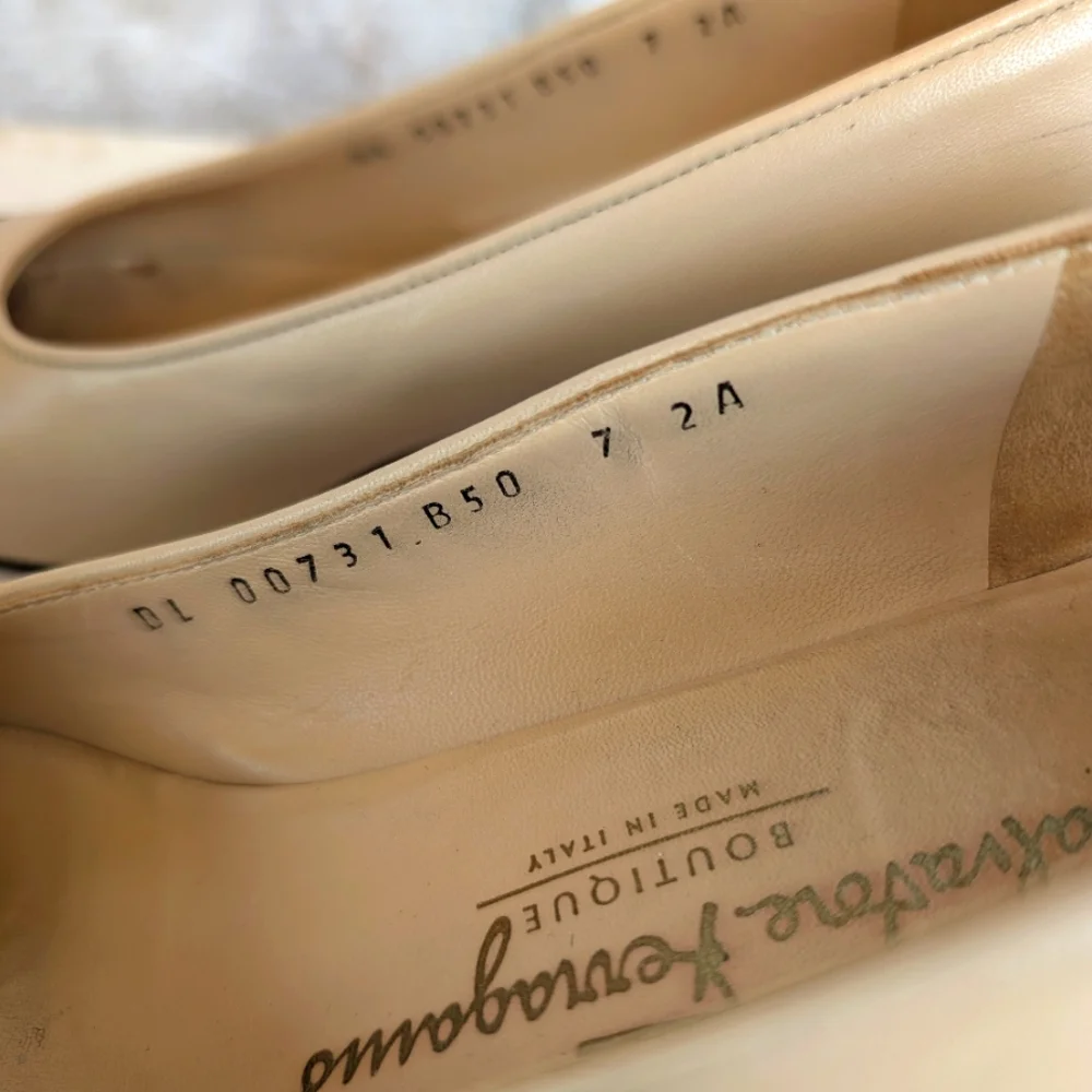 Salvatore Ferragamo SHARI Captoe Gazelle Nappa Leather Pumps 7AA - Picture 5 of 12